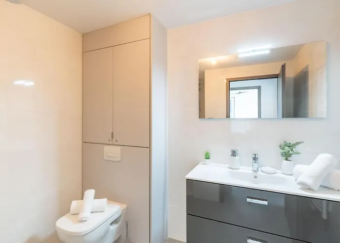 Stanatura-5 By Interhome *