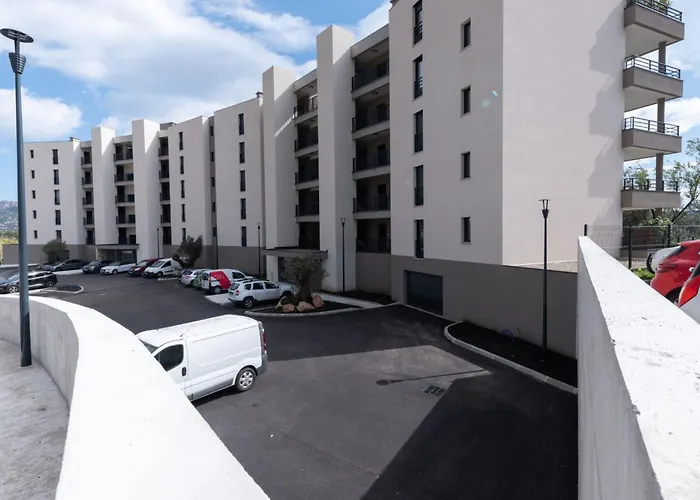 Stanatura-5 By Interhome *